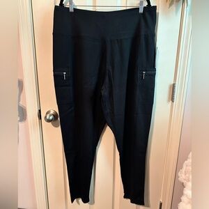 Cropped plus size Athletic Pants with Elastic Waistband. NWT